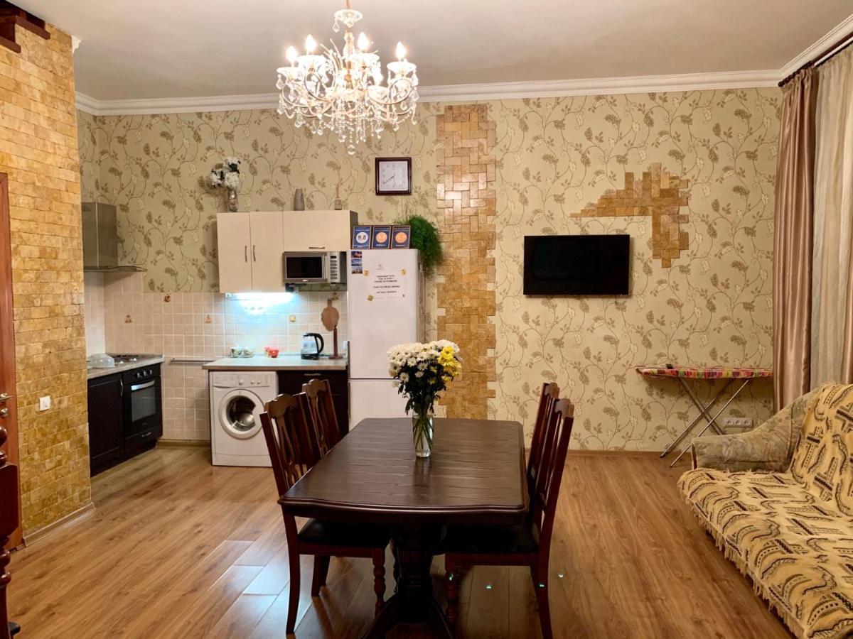 Apartment On Zhukovskogo Одеса Екстер'єр фото