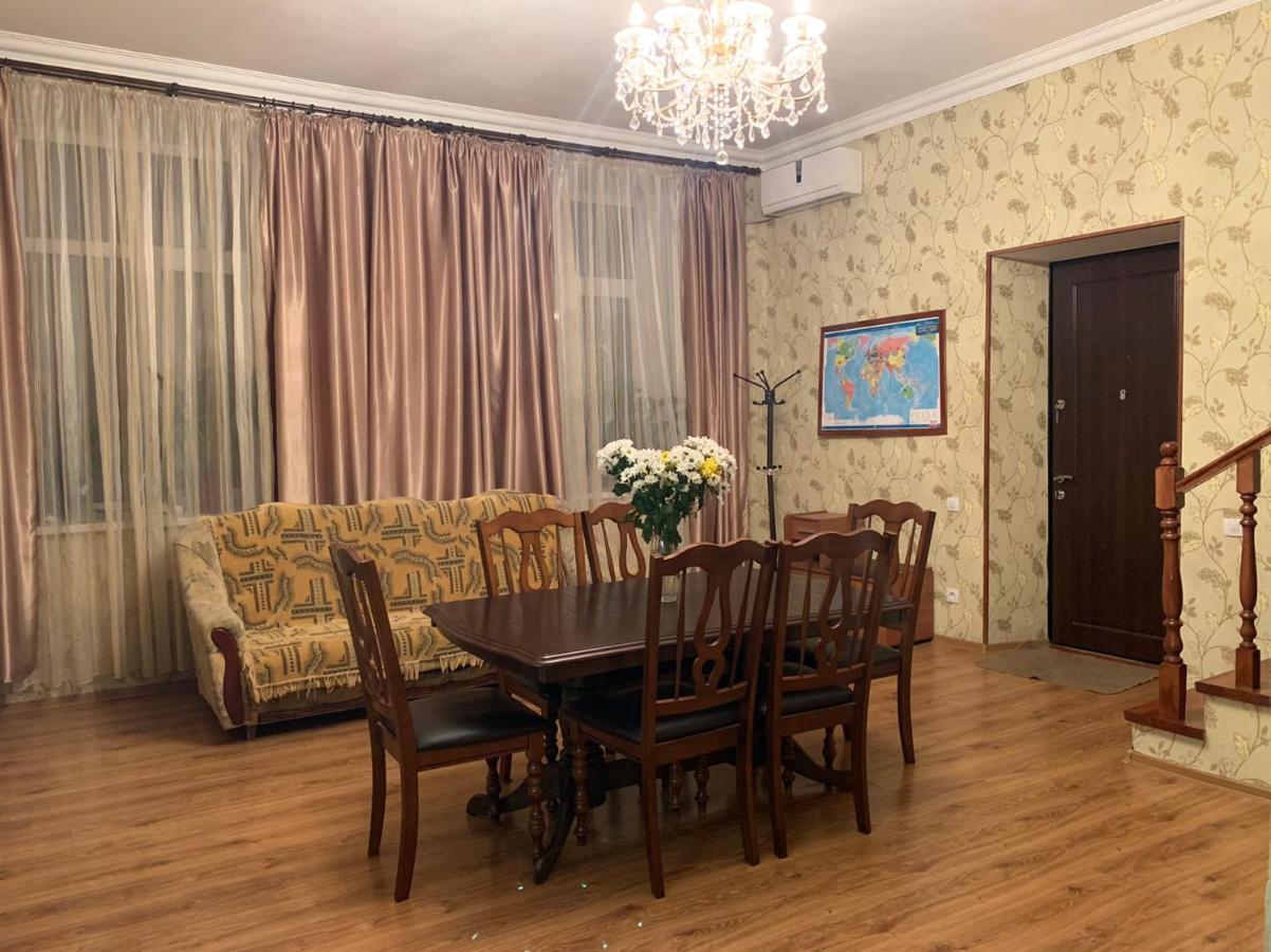 Apartment On Zhukovskogo Одеса Екстер'єр фото