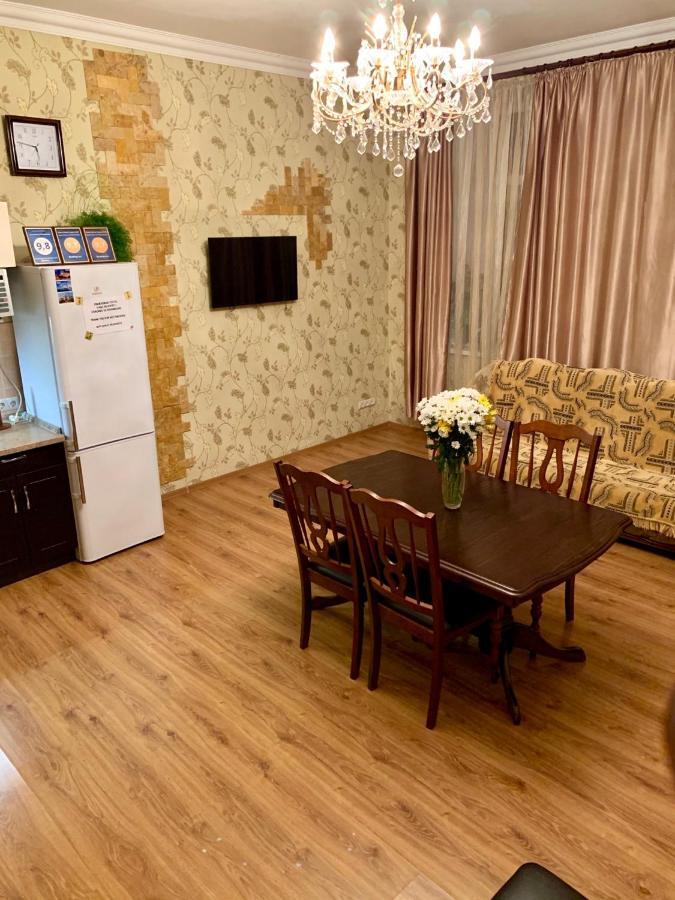 Apartment On Zhukovskogo Одеса Екстер'єр фото
