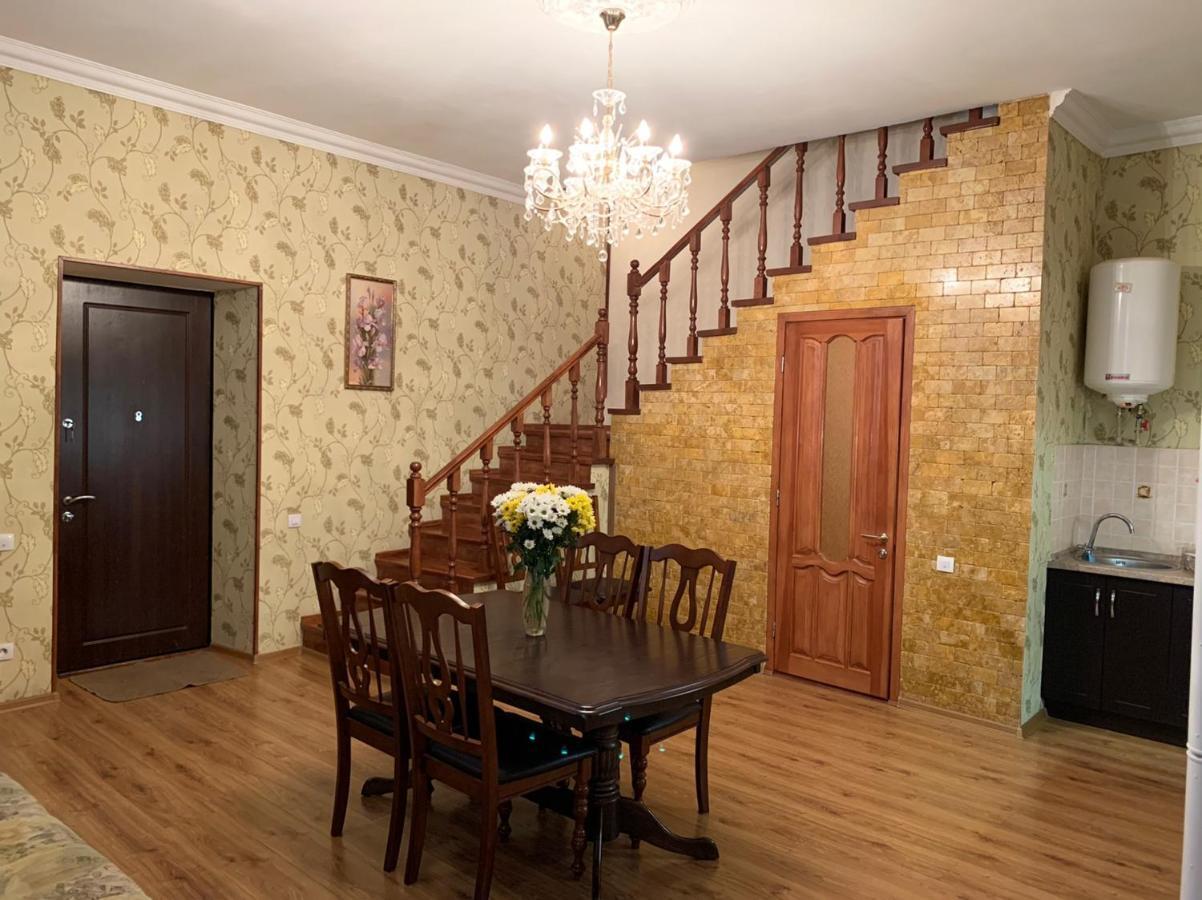 Apartment On Zhukovskogo Одеса Екстер'єр фото